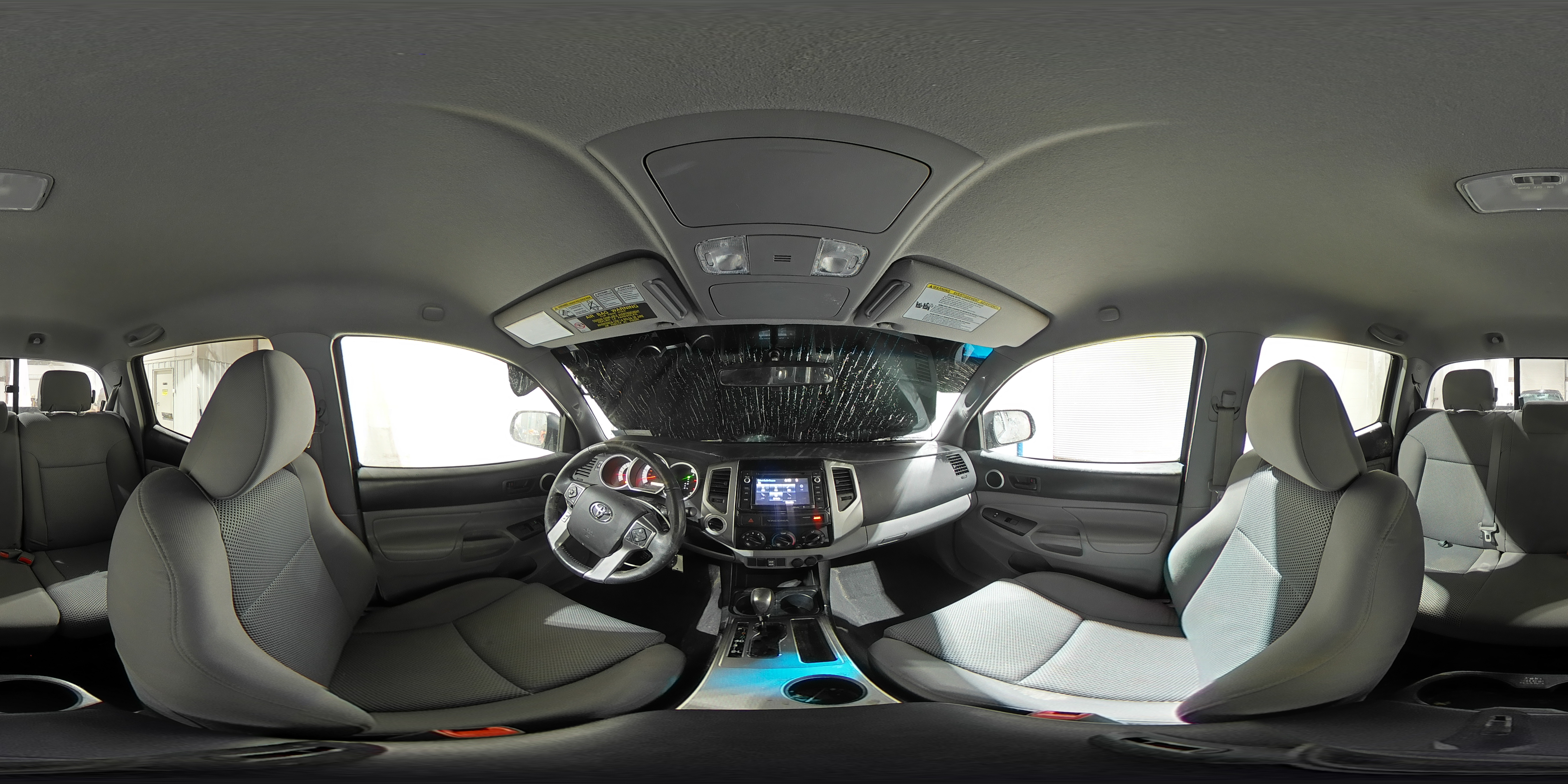2015 Toyota Tacoma - Image 15