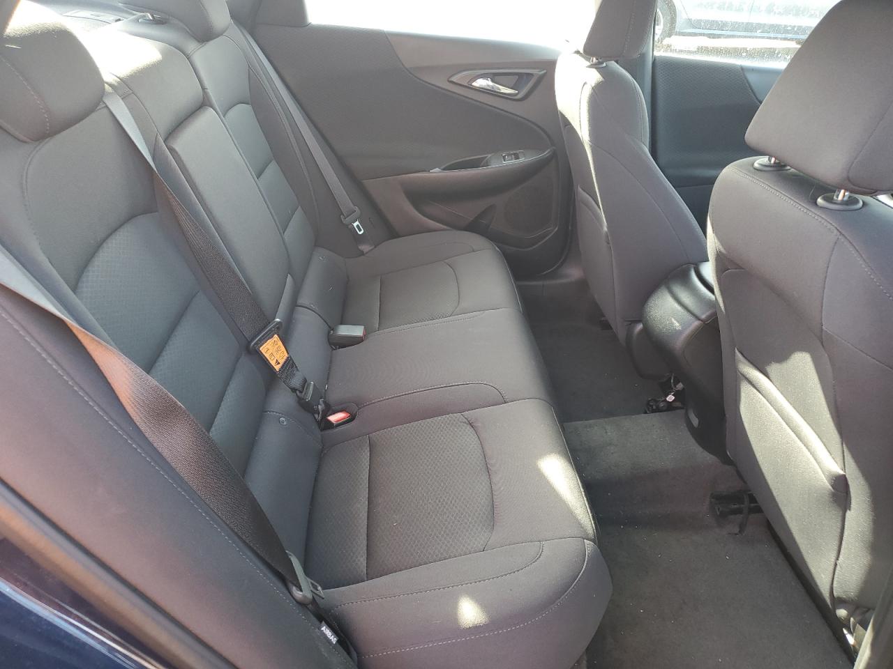 2017 Chevrolet Malibu - Image 10