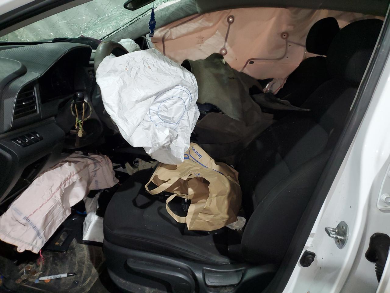 2020 Hyundai Elantra - Image 7