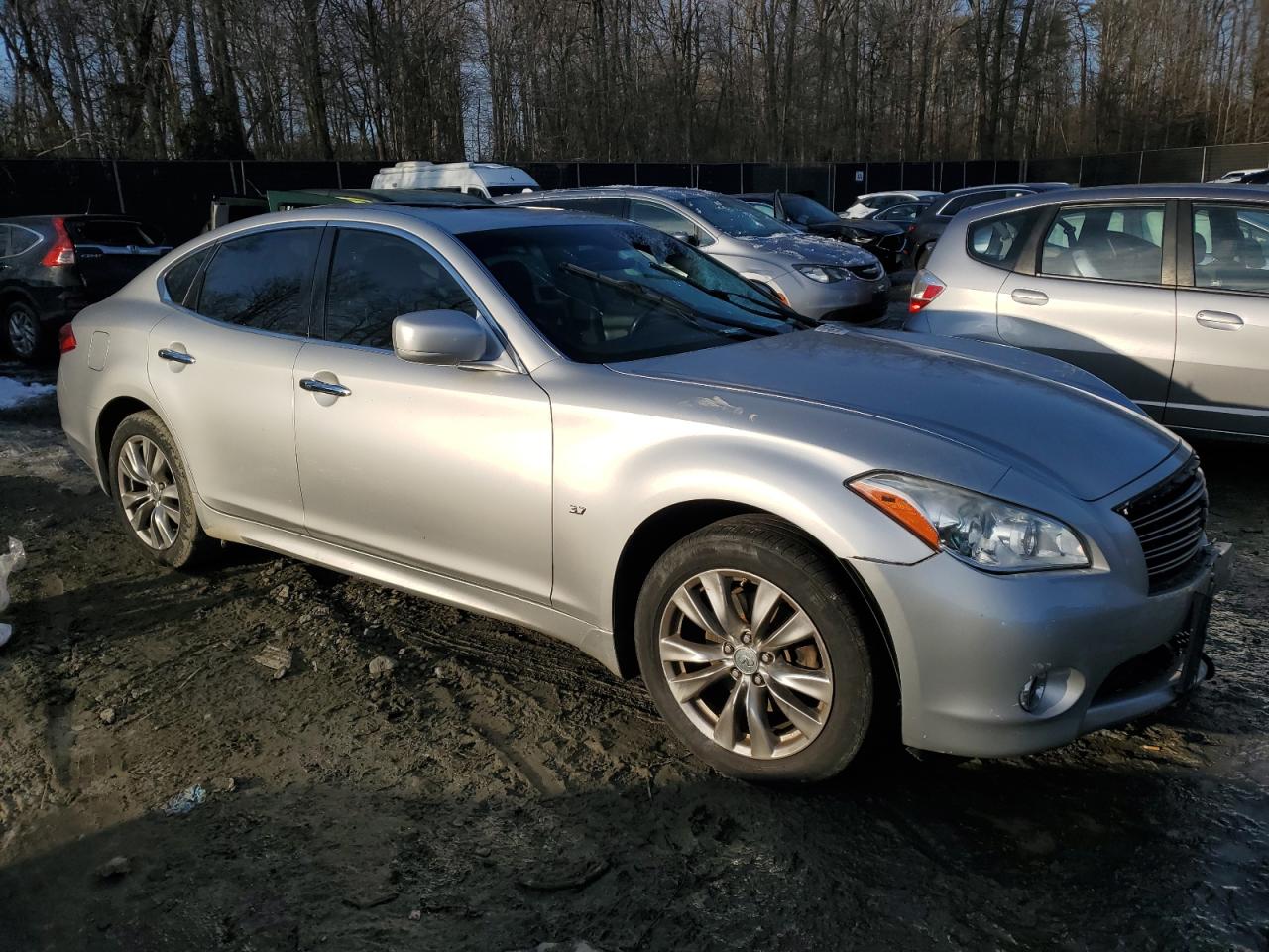 2014 Infiniti Q70 - Image 4