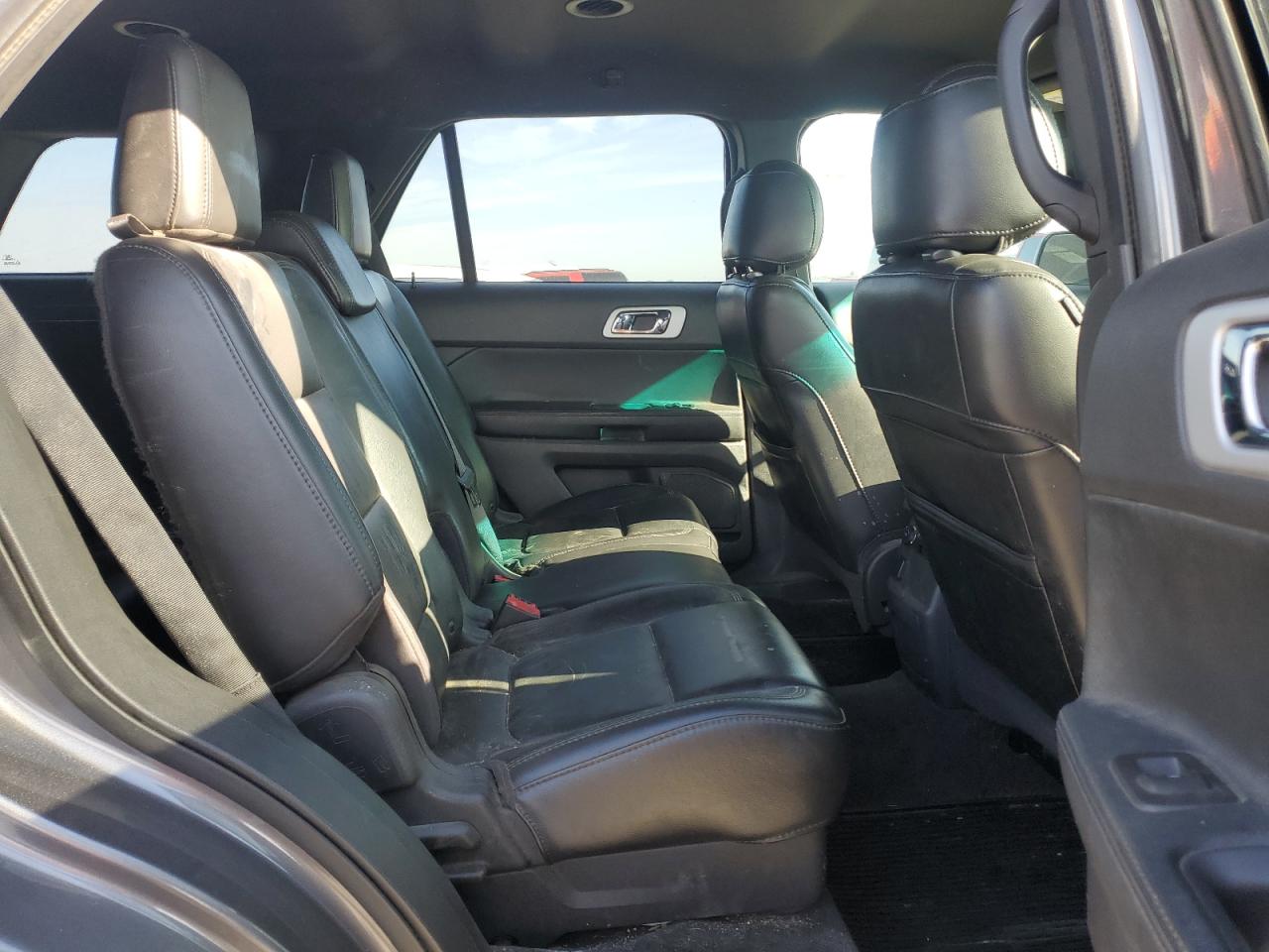 2013 Ford Explorer - Image 11