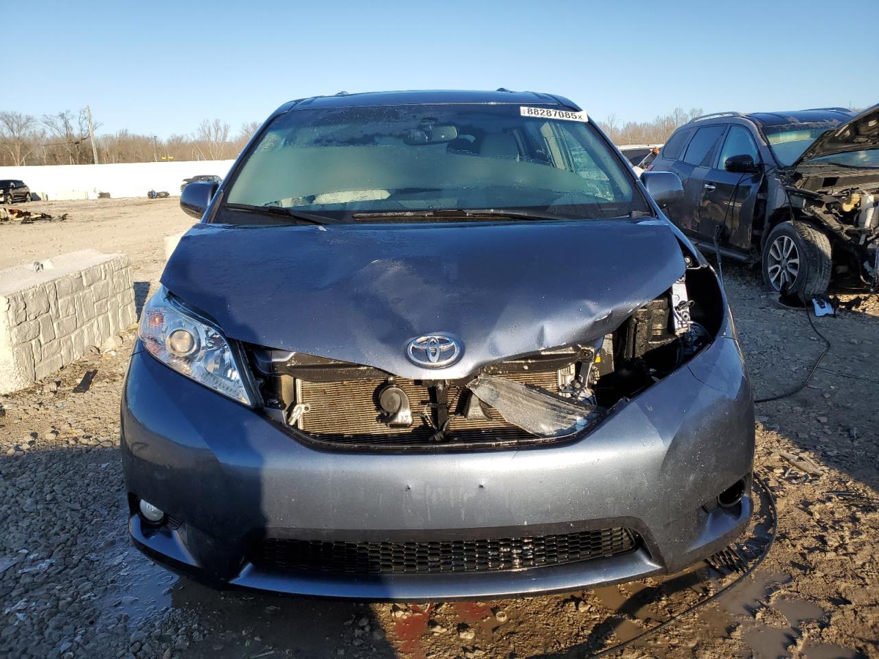 2015 Toyota Sienna - Image 5