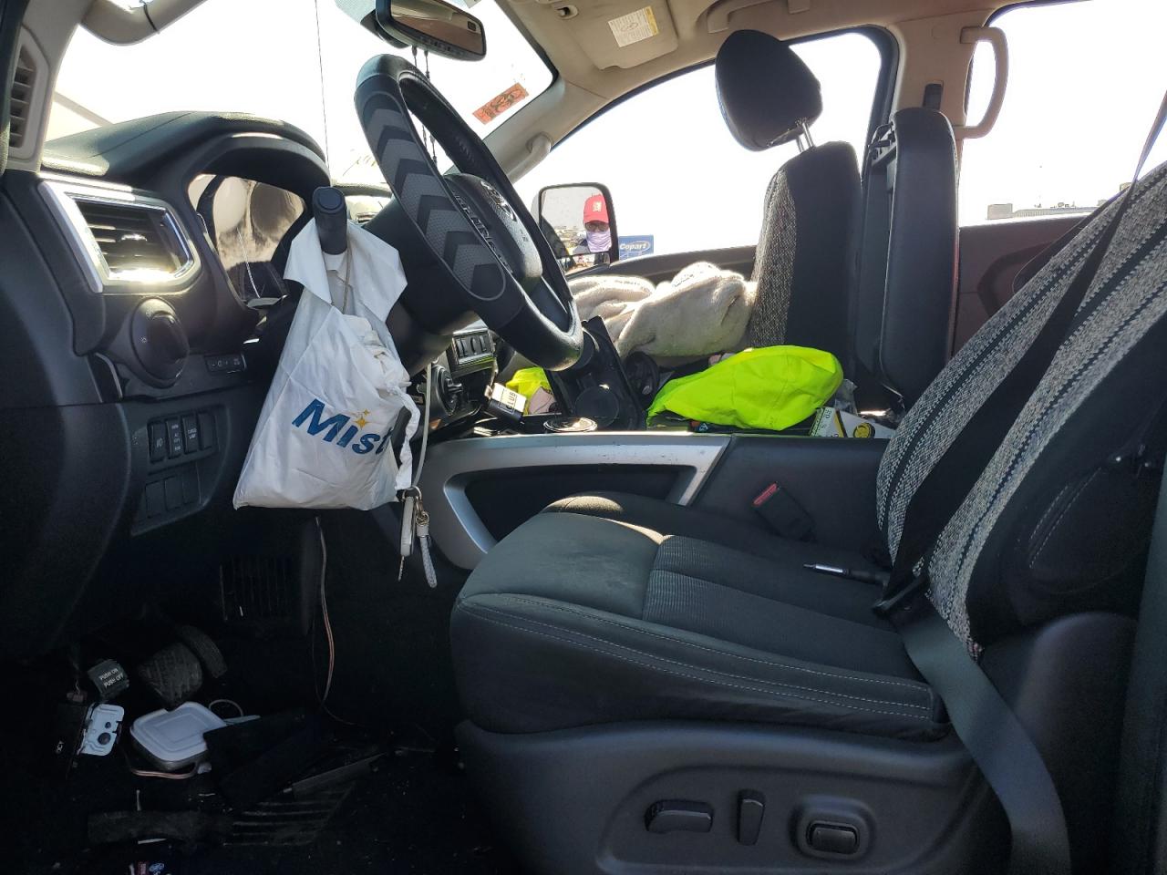 2017 Nissan Titan - Image 7