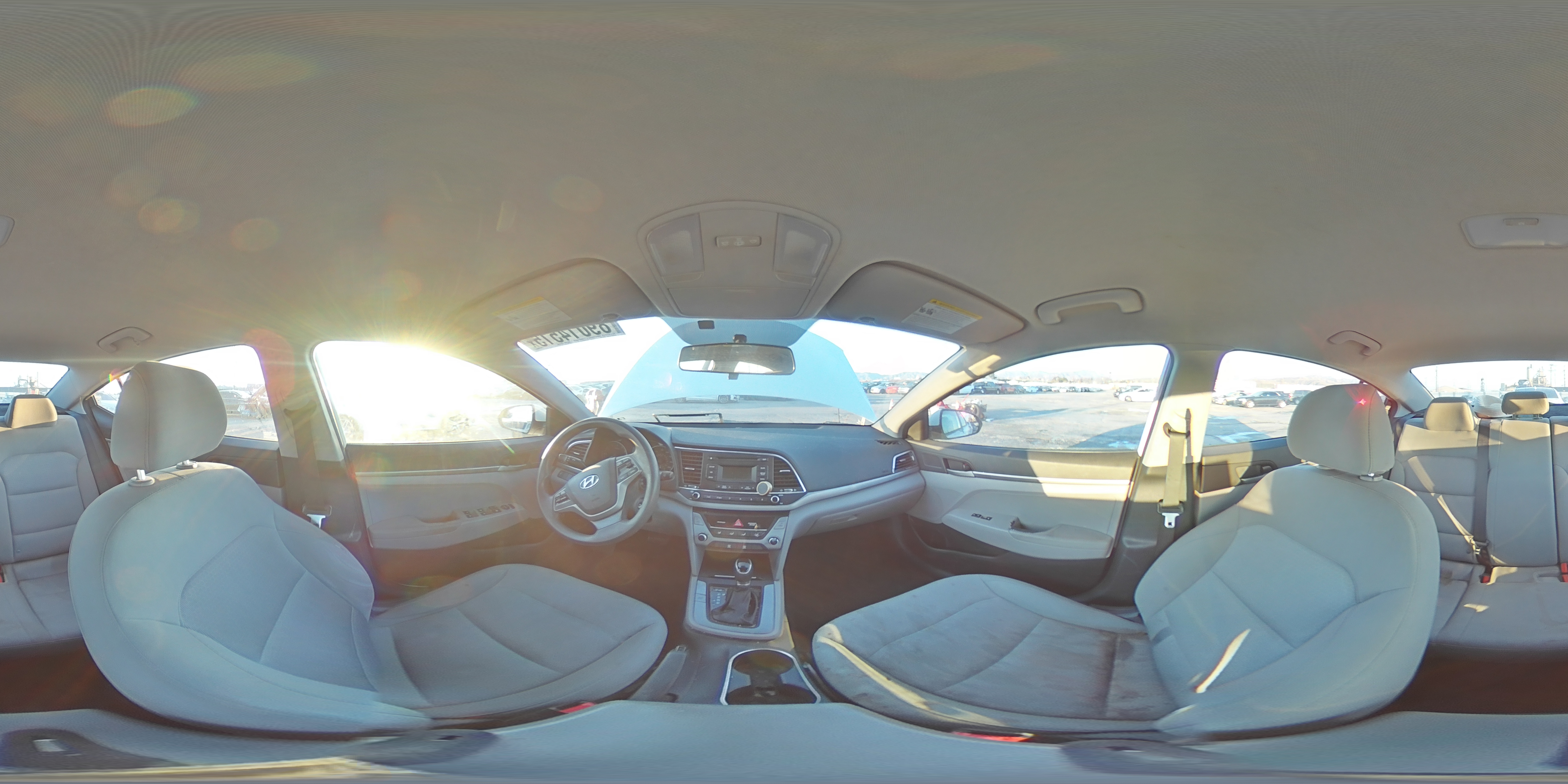 2017 Hyundai Elantra - Image 13