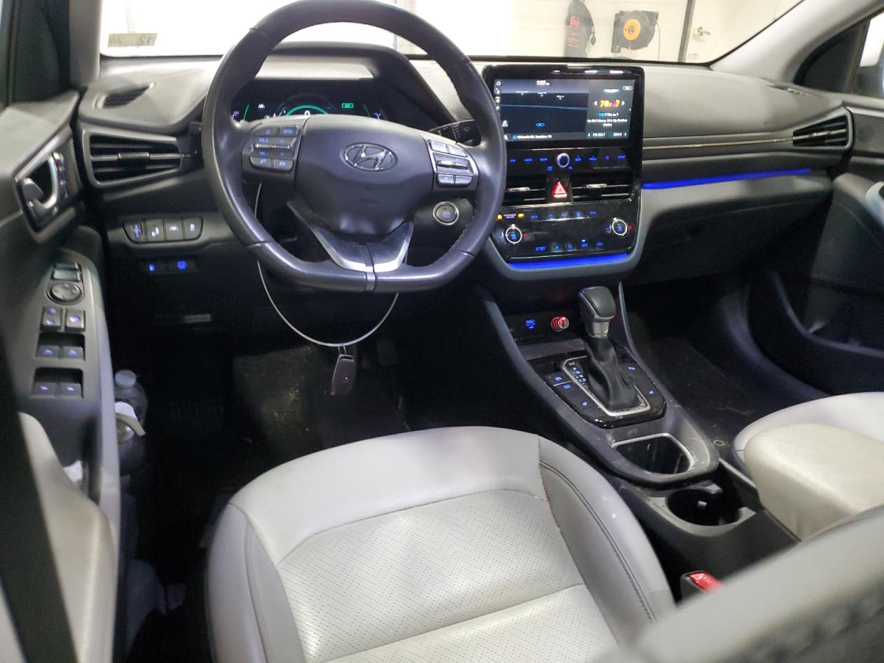 2022 Hyundai IONIQ - Image 8