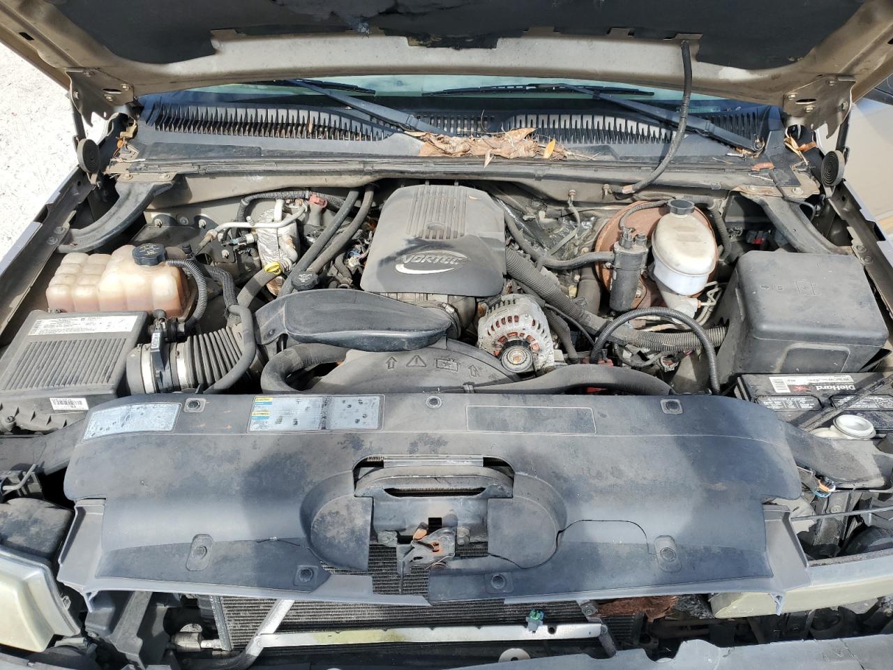 2004 Chevrolet Silverado - Image 12
