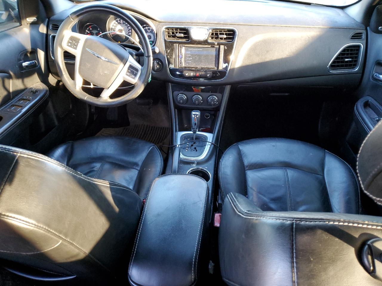 2013 Chrysler 200 - Image 8