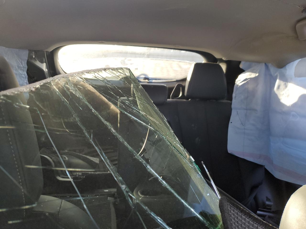 2022 Mitsubishi Eclipse - Image 10