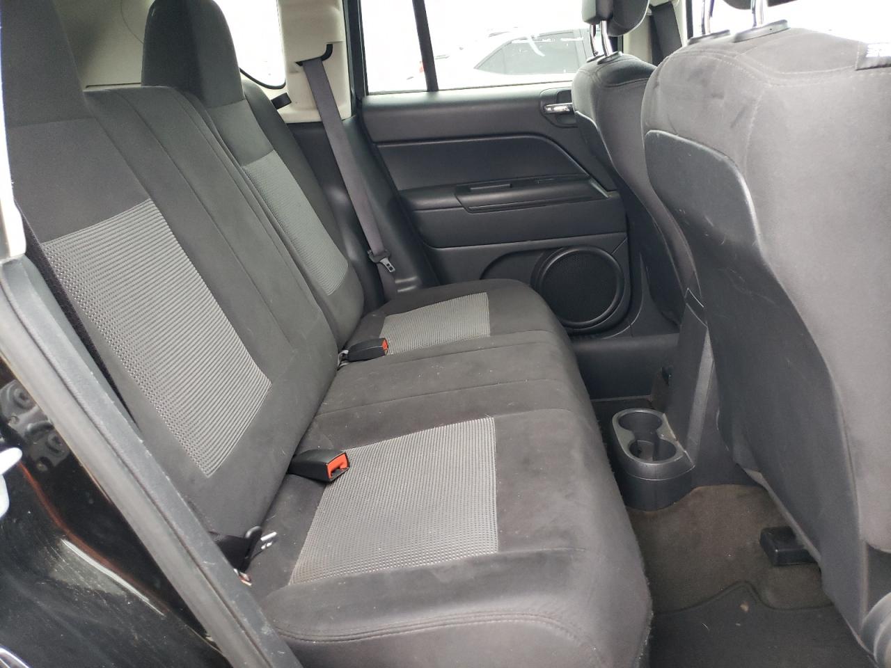 2016 Jeep Compass - Image 11