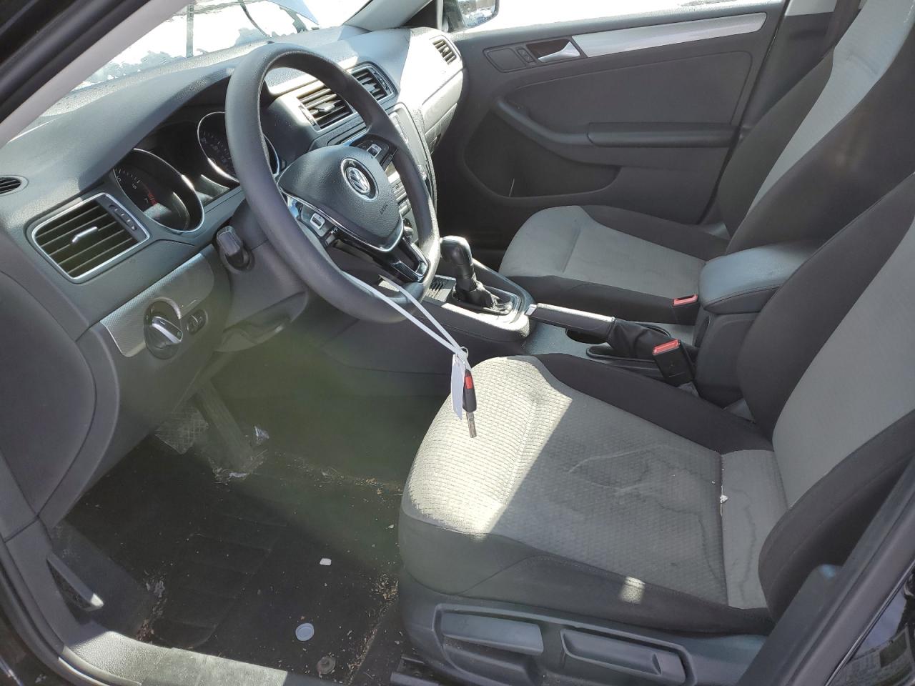 2017 Volkswagen Jetta - Image 7