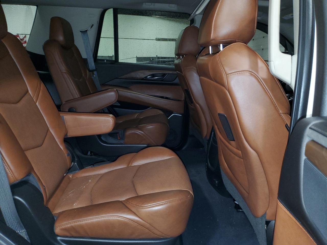 2018 Cadillac Escalade - Image 11