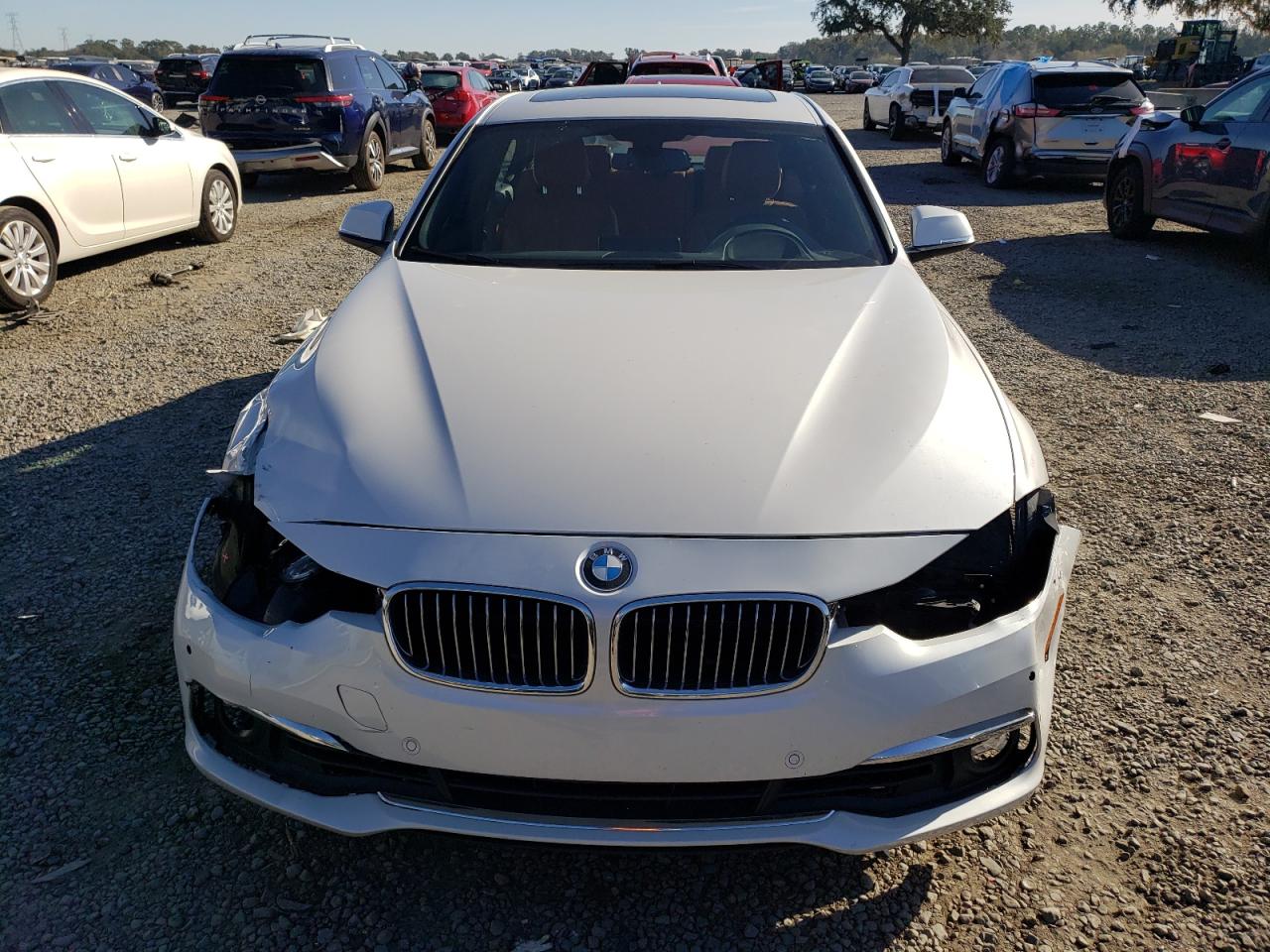 VIN WBA8B9C59JEE82111 2018 BMW 3 SERIES no.5