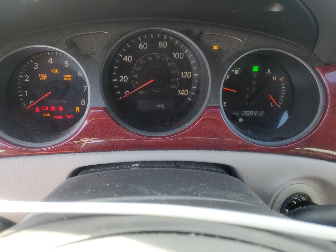 2004 Lexus ES - Image 9