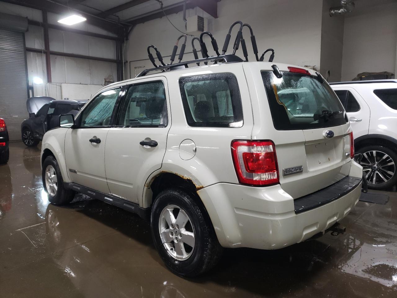2008 Ford Escape - Image 2