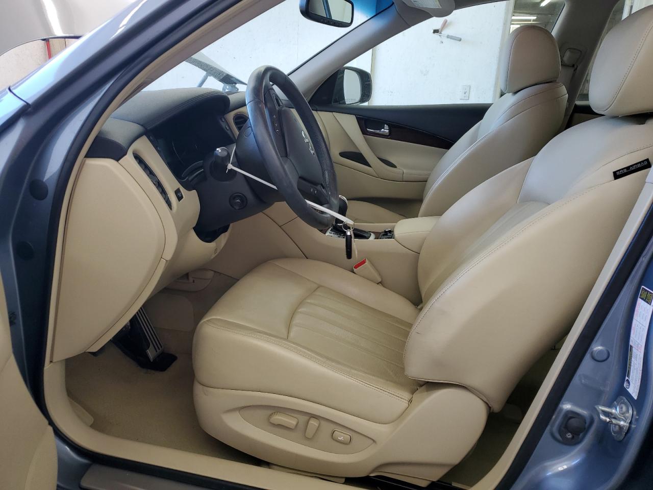 2017 Infiniti QX50 - Image 7