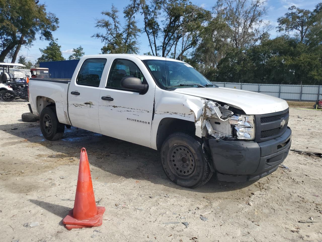 2009 Chevrolet Silverado - Image 4