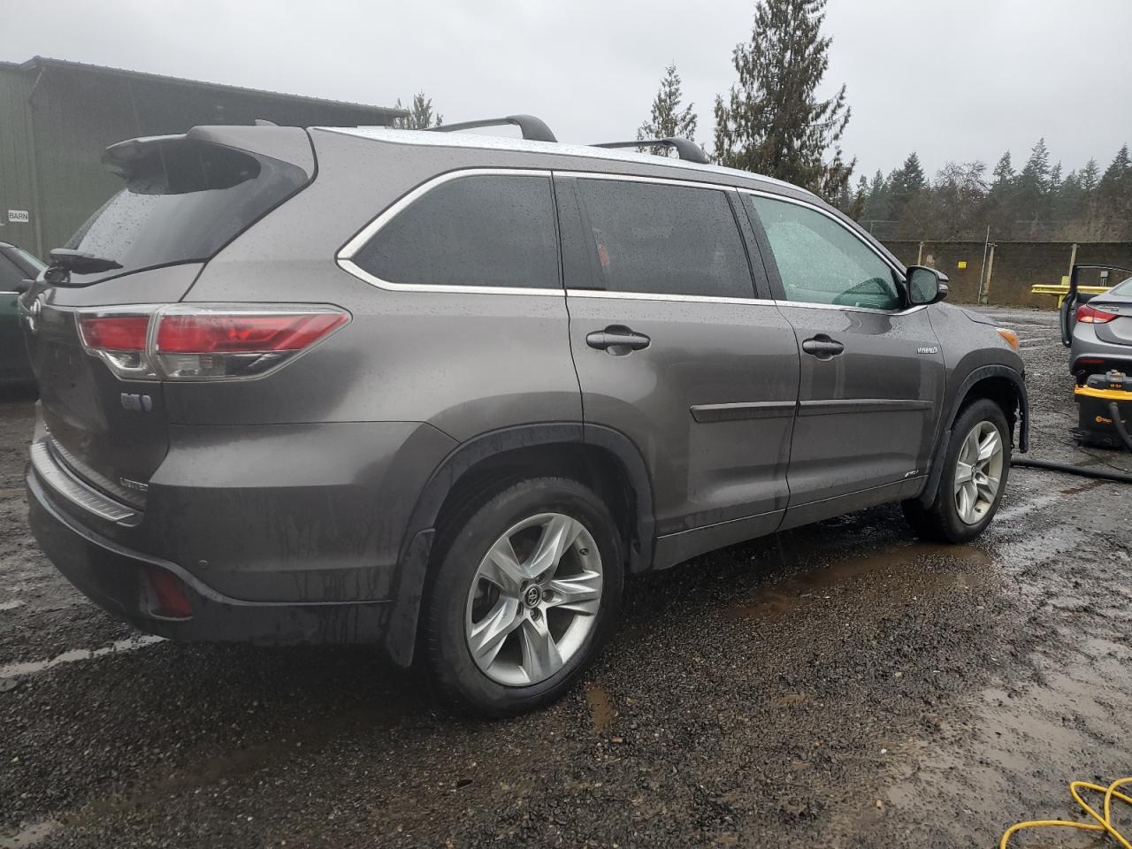 2016 Toyota Highlander - Image 3