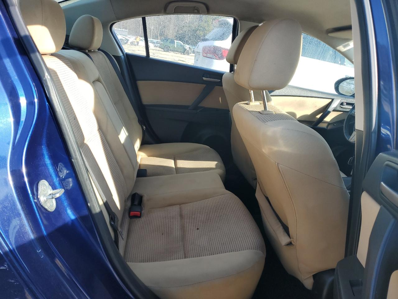 2012 Mazda 3 - Image 10