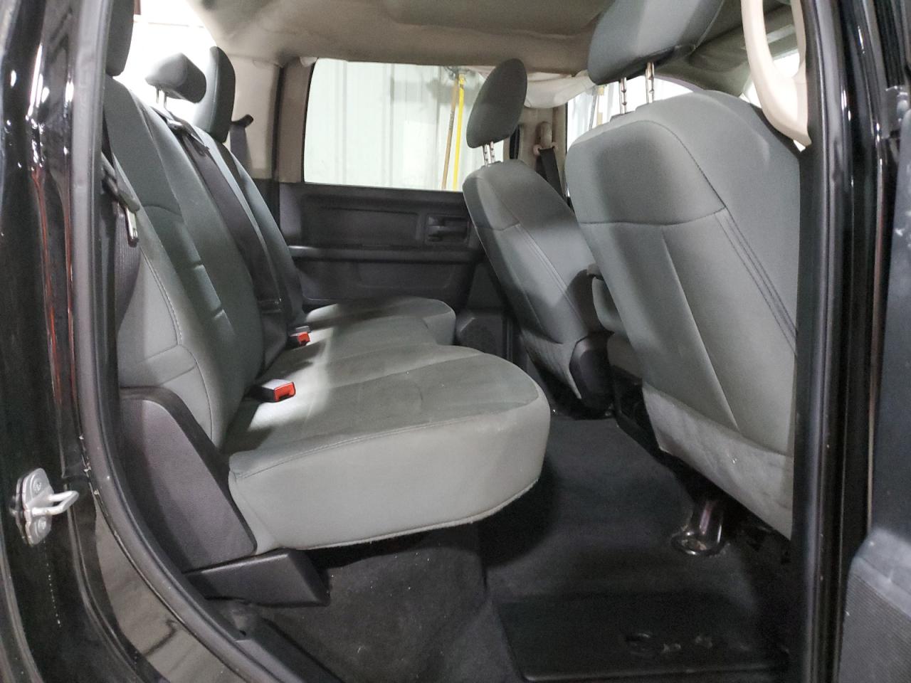 2014 RAM 1500 - Image 10