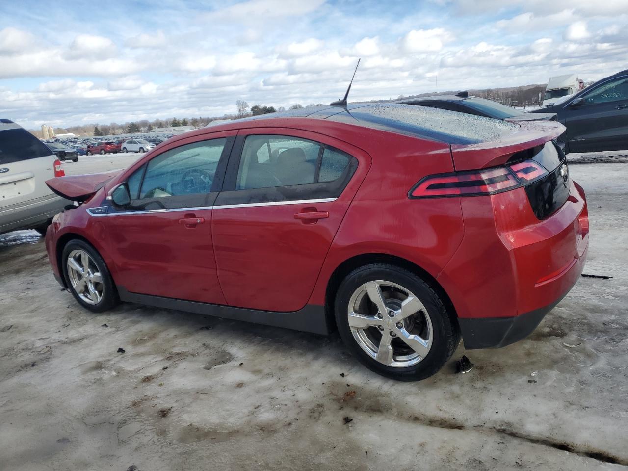 2011 Chevrolet Volt - Image 2