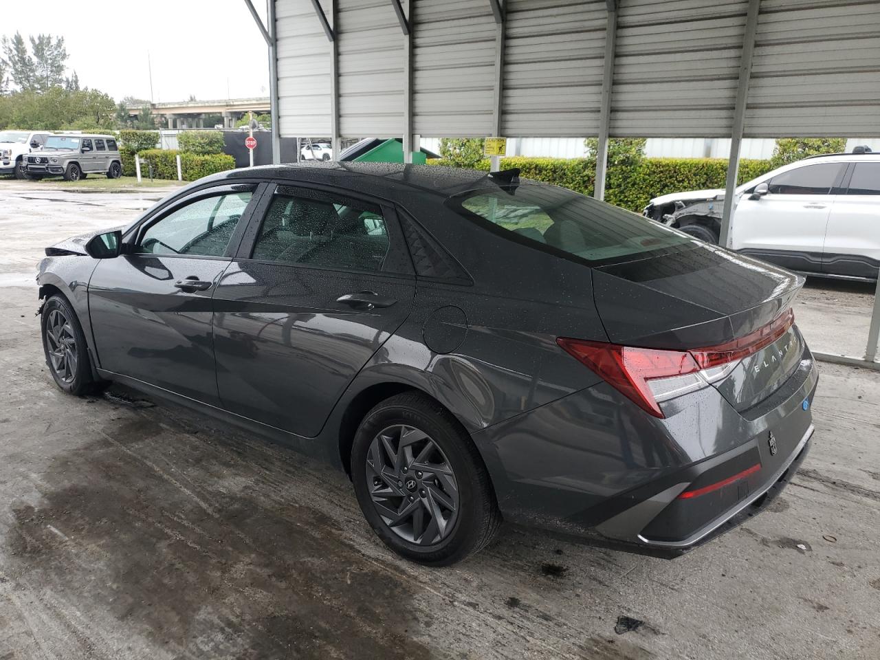 2024 Hyundai Elantra - Image 2