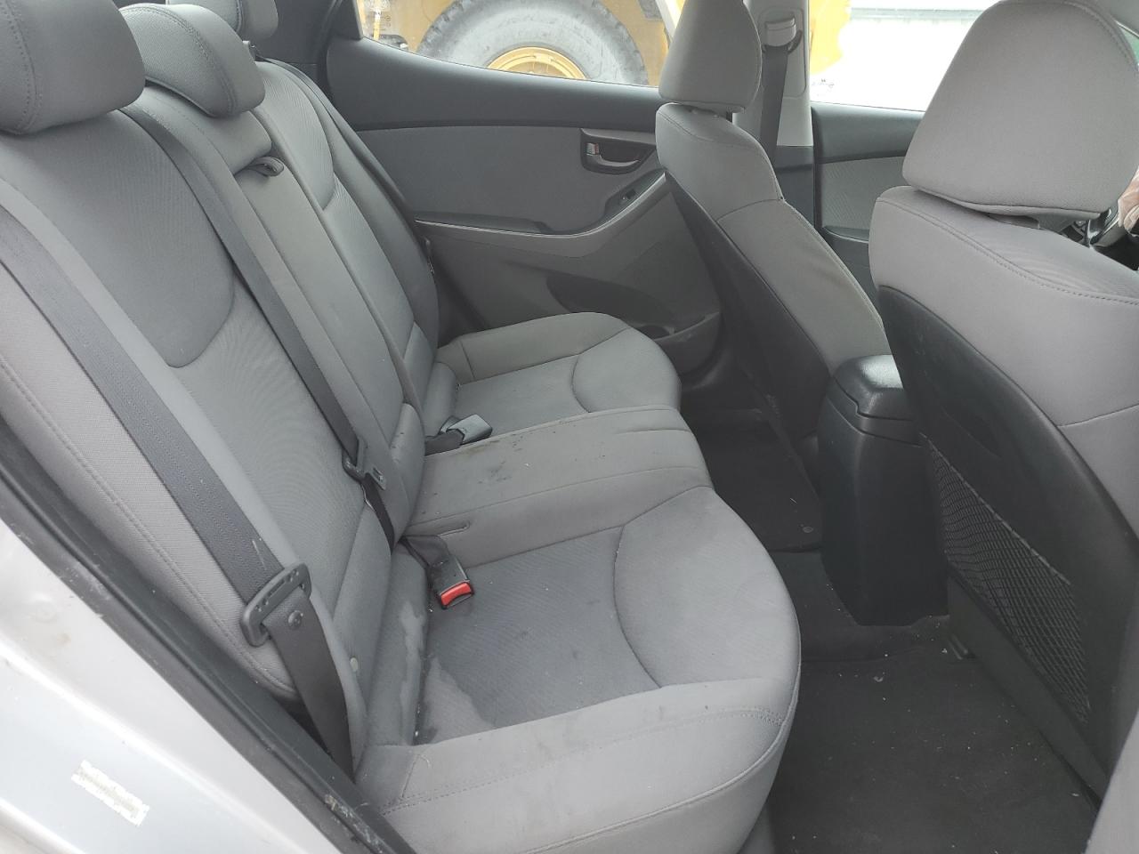 2012 Hyundai Elantra - Image 10