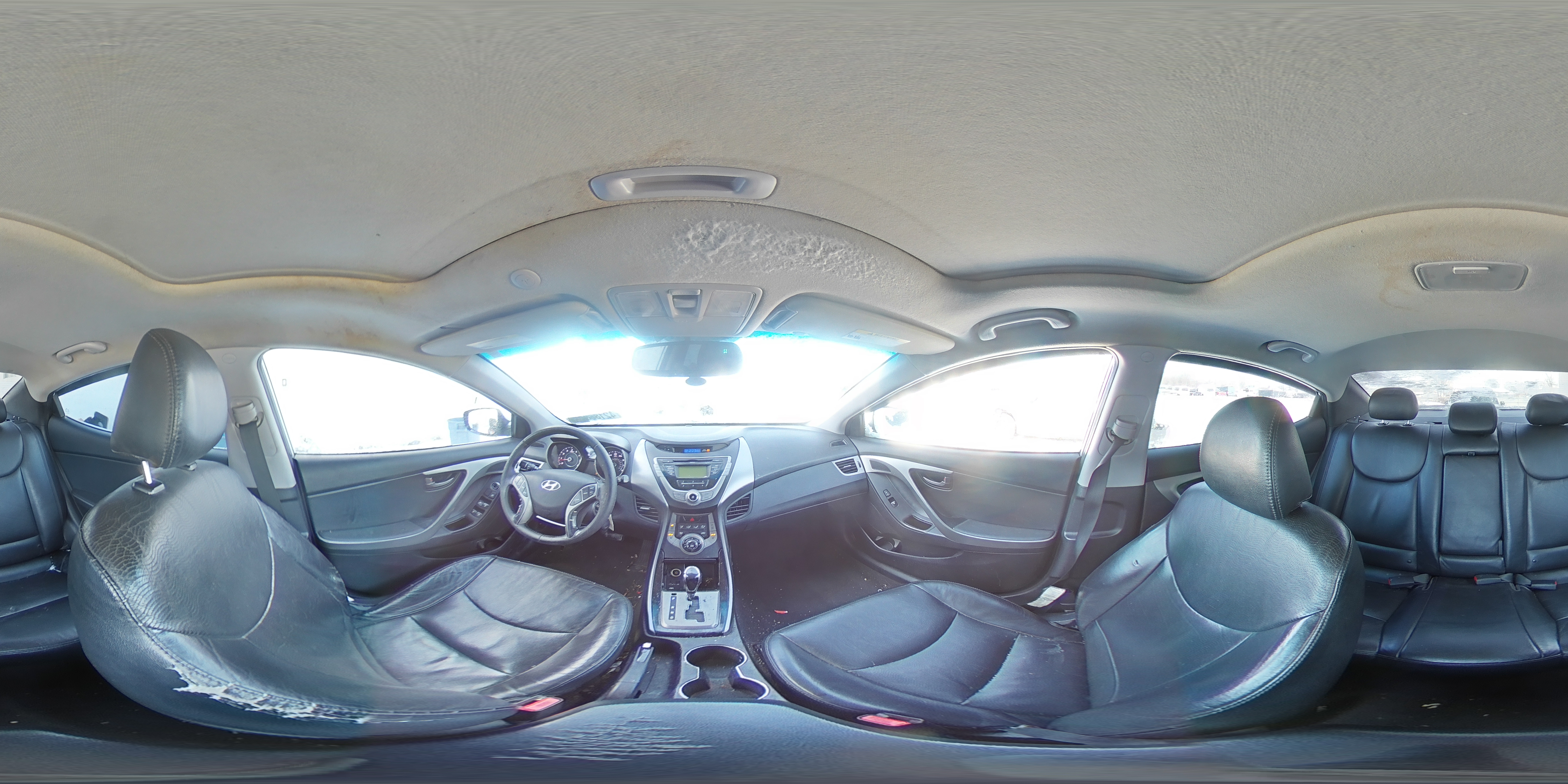 2013 Hyundai Elantra - Image 14