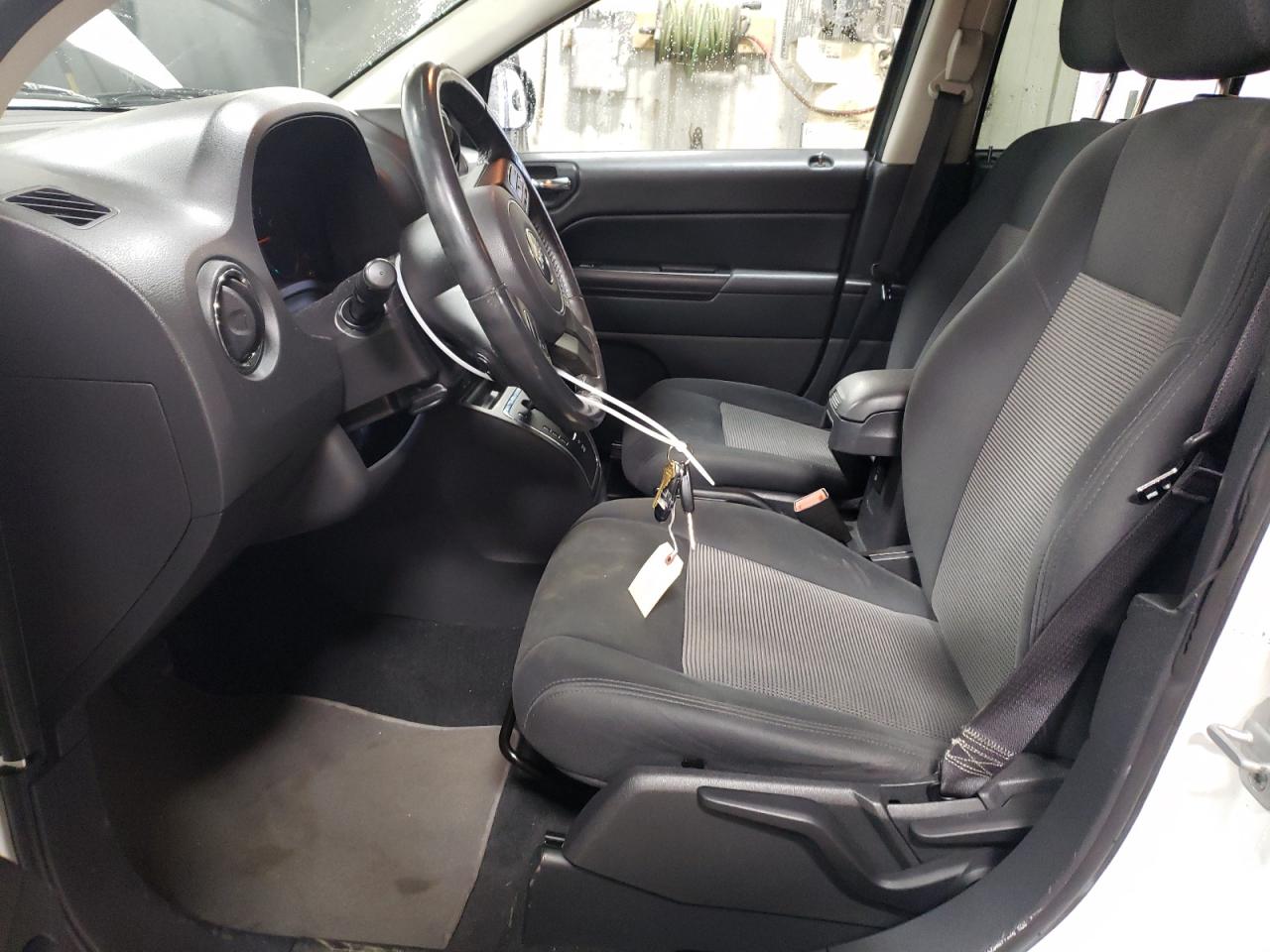 2011 Jeep Compass - Image 7