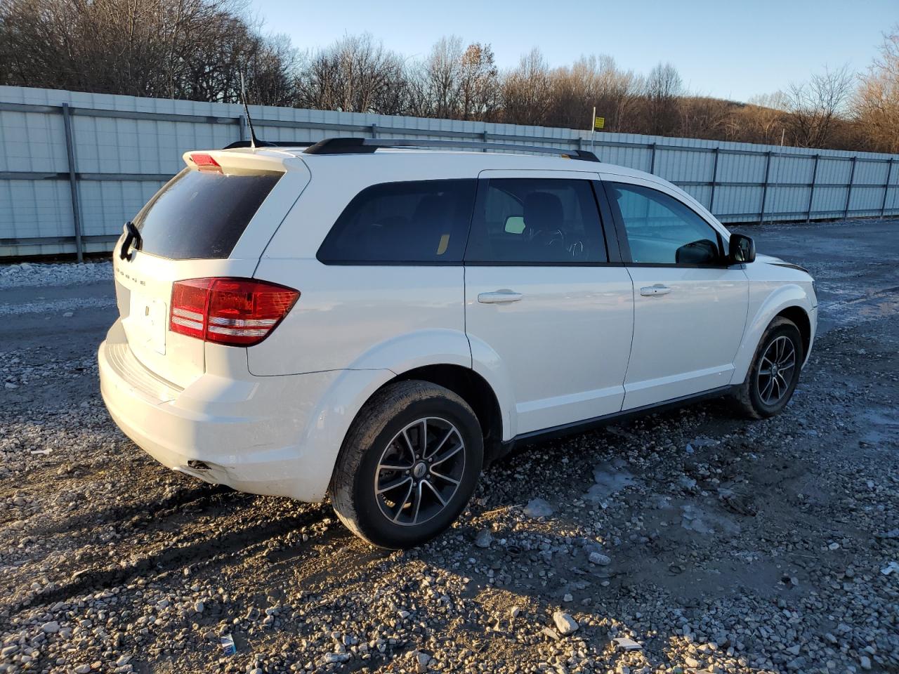 2018 Dodge Journey - Image 3
