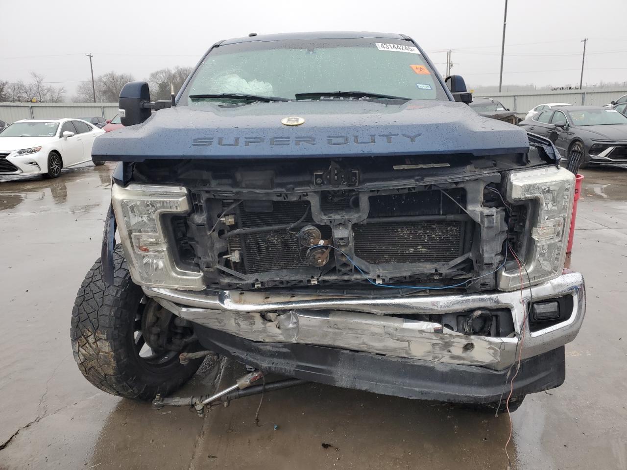 2017 Ford F250 - Image 5