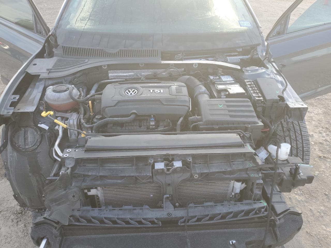 2021 Volkswagen Jetta - Image 11