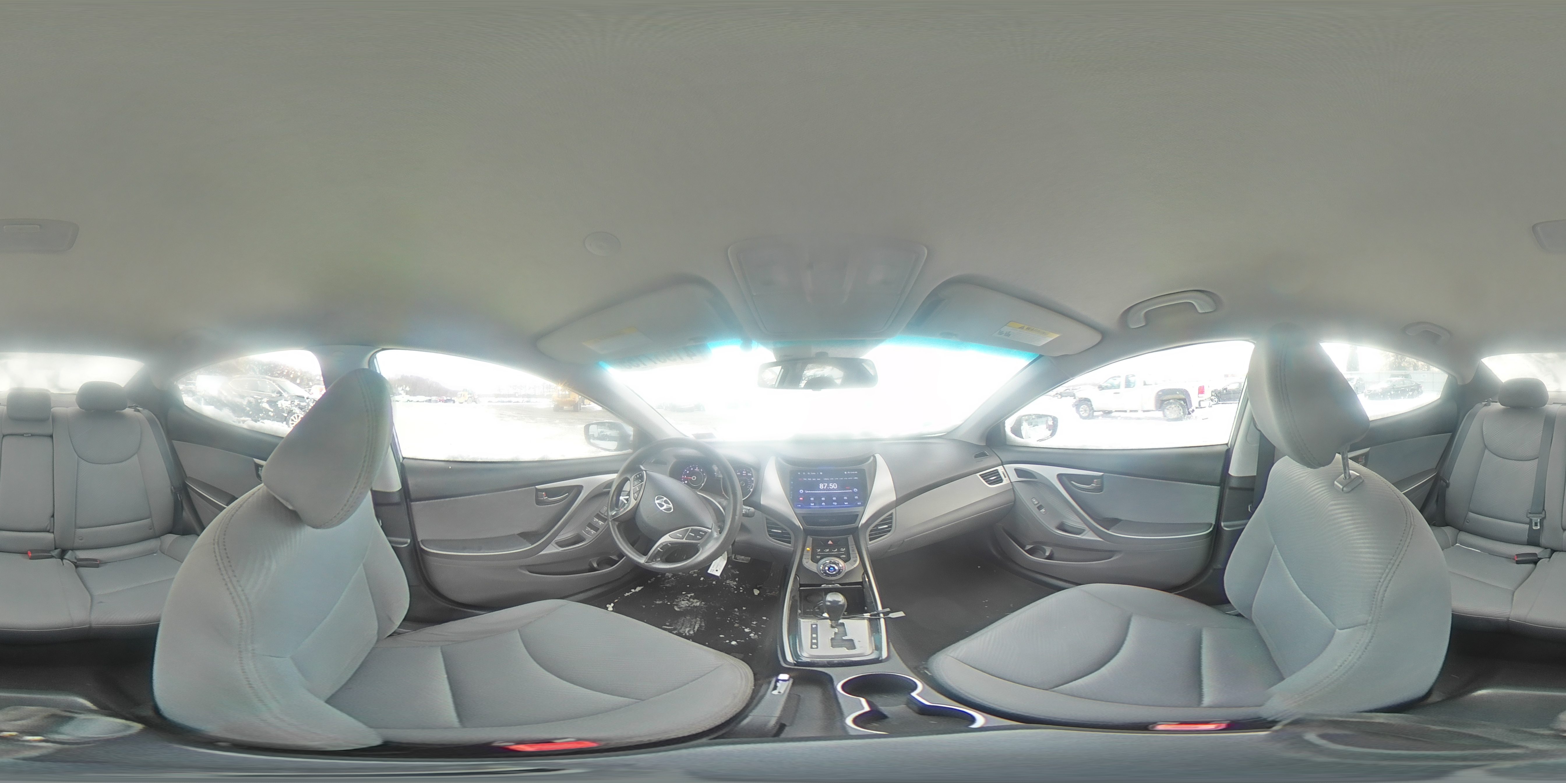 2013 Hyundai Elantra - Image 13