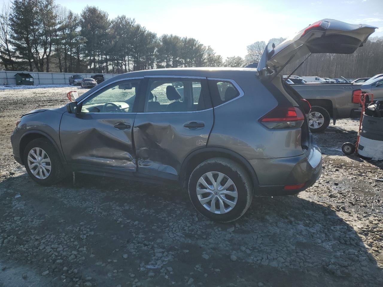 2020 Nissan Rogue - Image 2