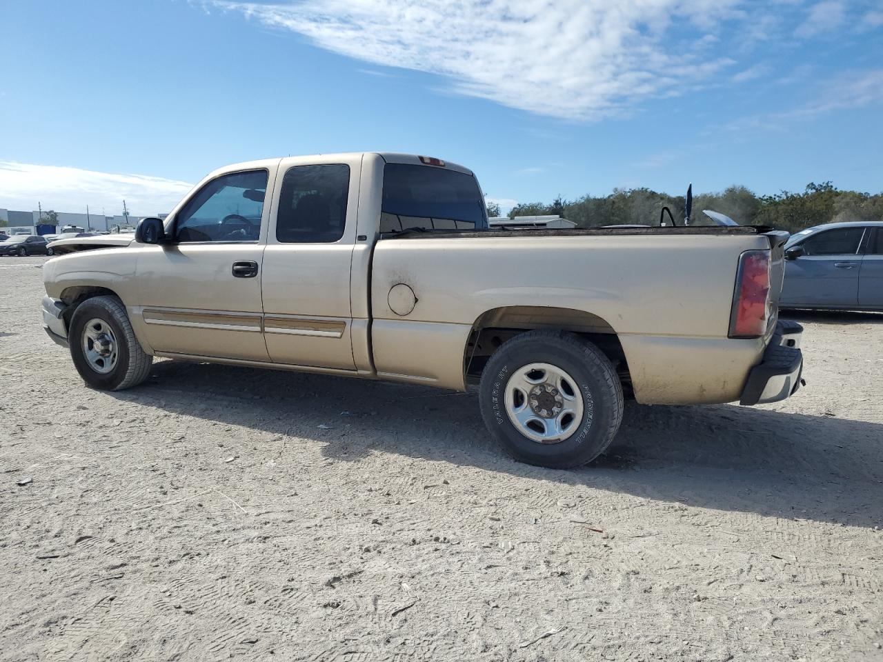 2004 Chevrolet Silverado - Image 2