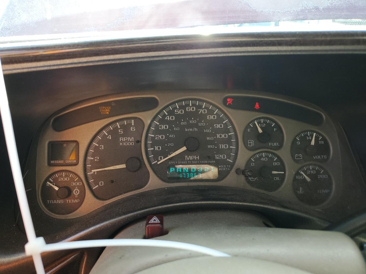2001 GMC Yukon - Image 9
