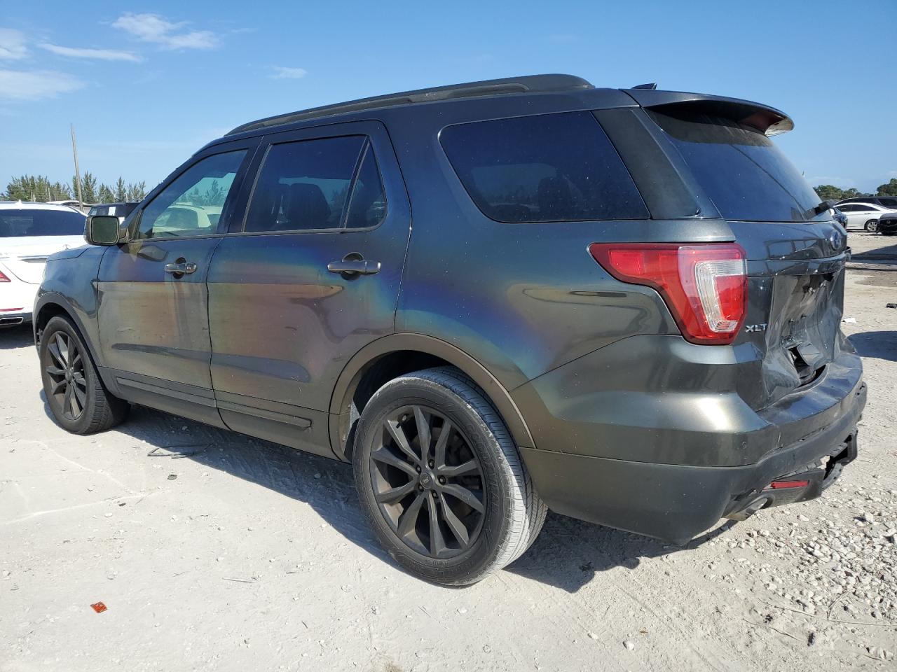 1FM5K7D82HGE02481 2017 FORD EXPLORER - Image 2