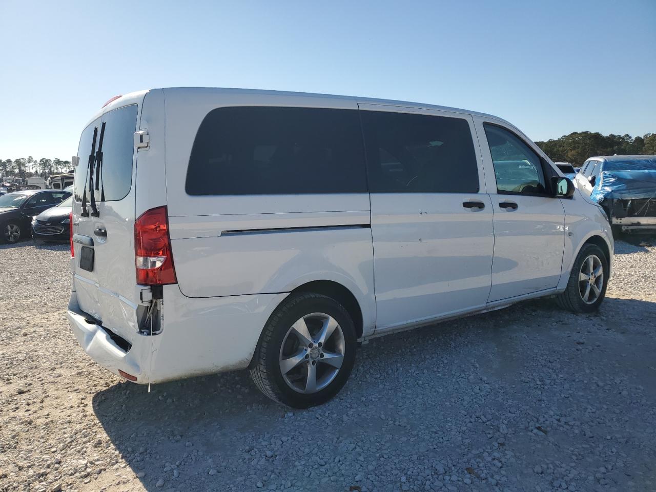 2017 Mercedes-Benz Metris - Image 3