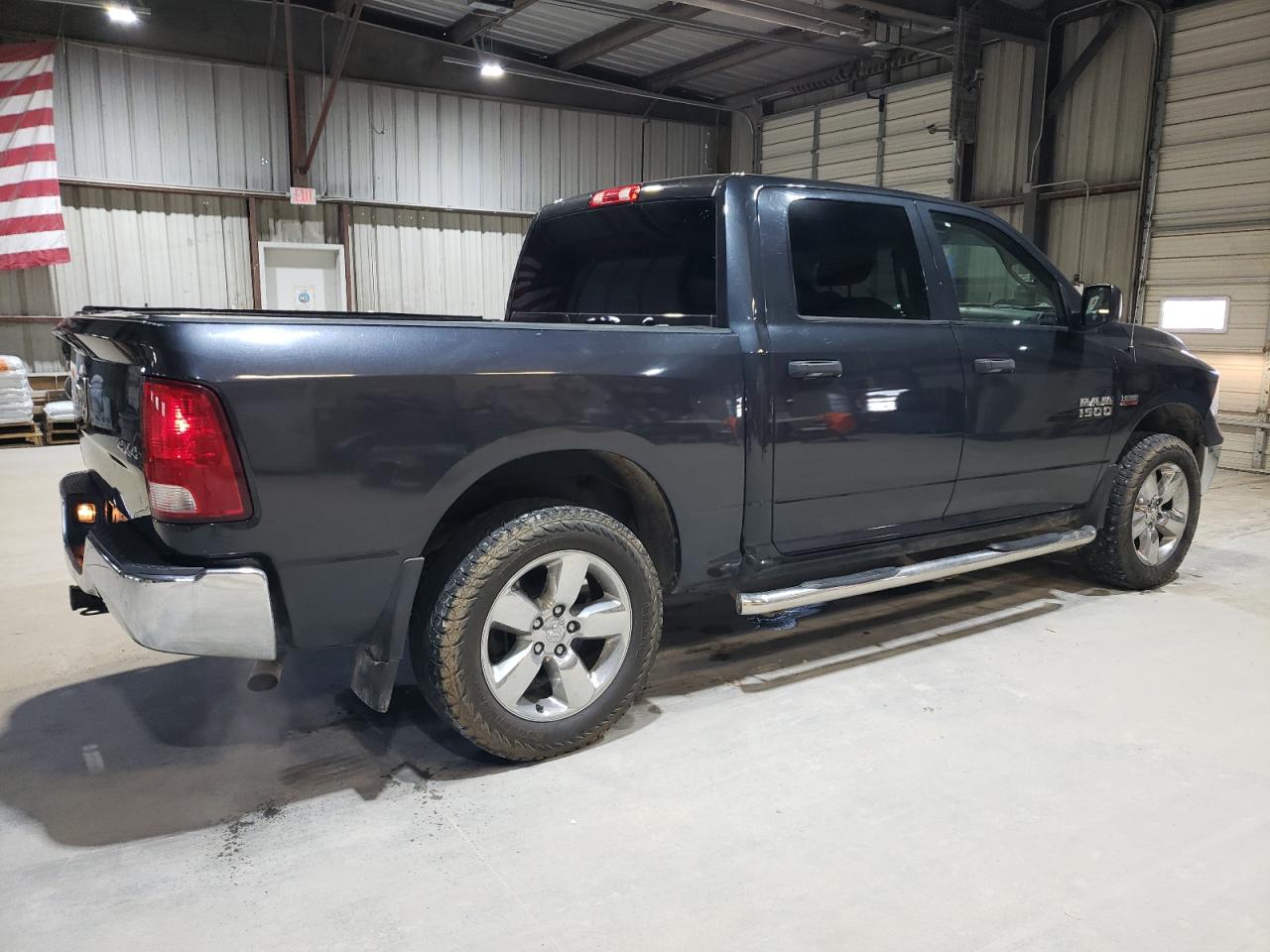 2017 RAM 1500 - Image 3