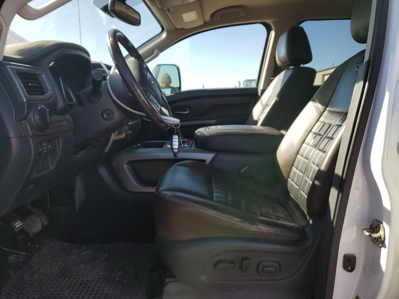 2018 Nissan Titan - Image 7