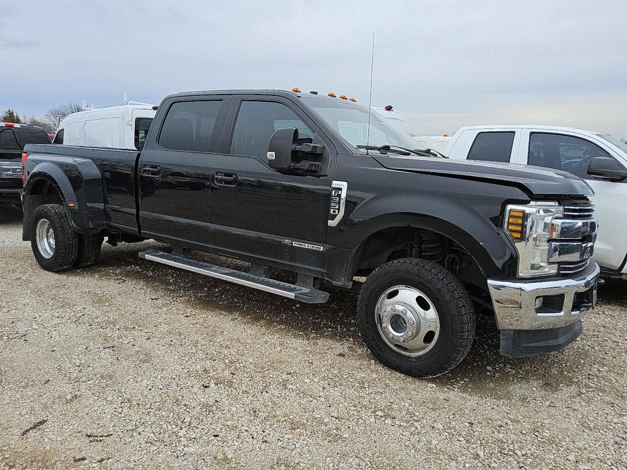 VIN 1FT8W3DT3JEB95863 2018 FORD F350 no.4