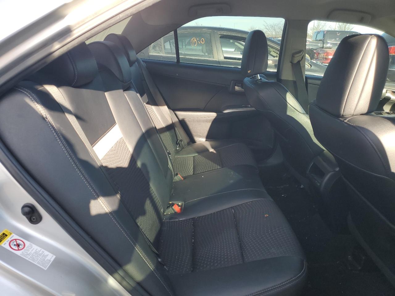 2013 Toyota Camry - Image 10