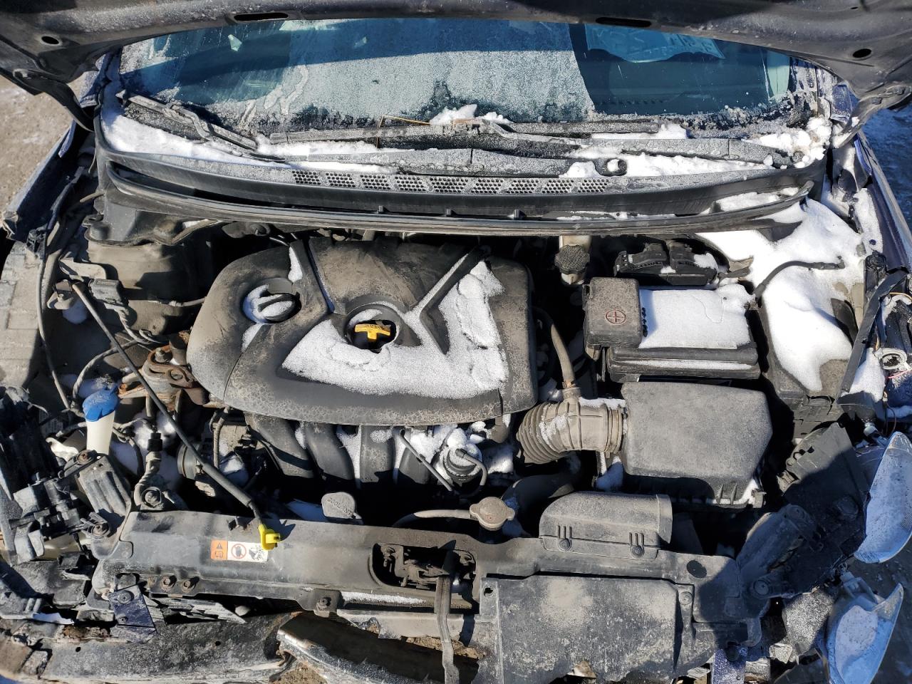 2013 Hyundai Elantra - Image 11