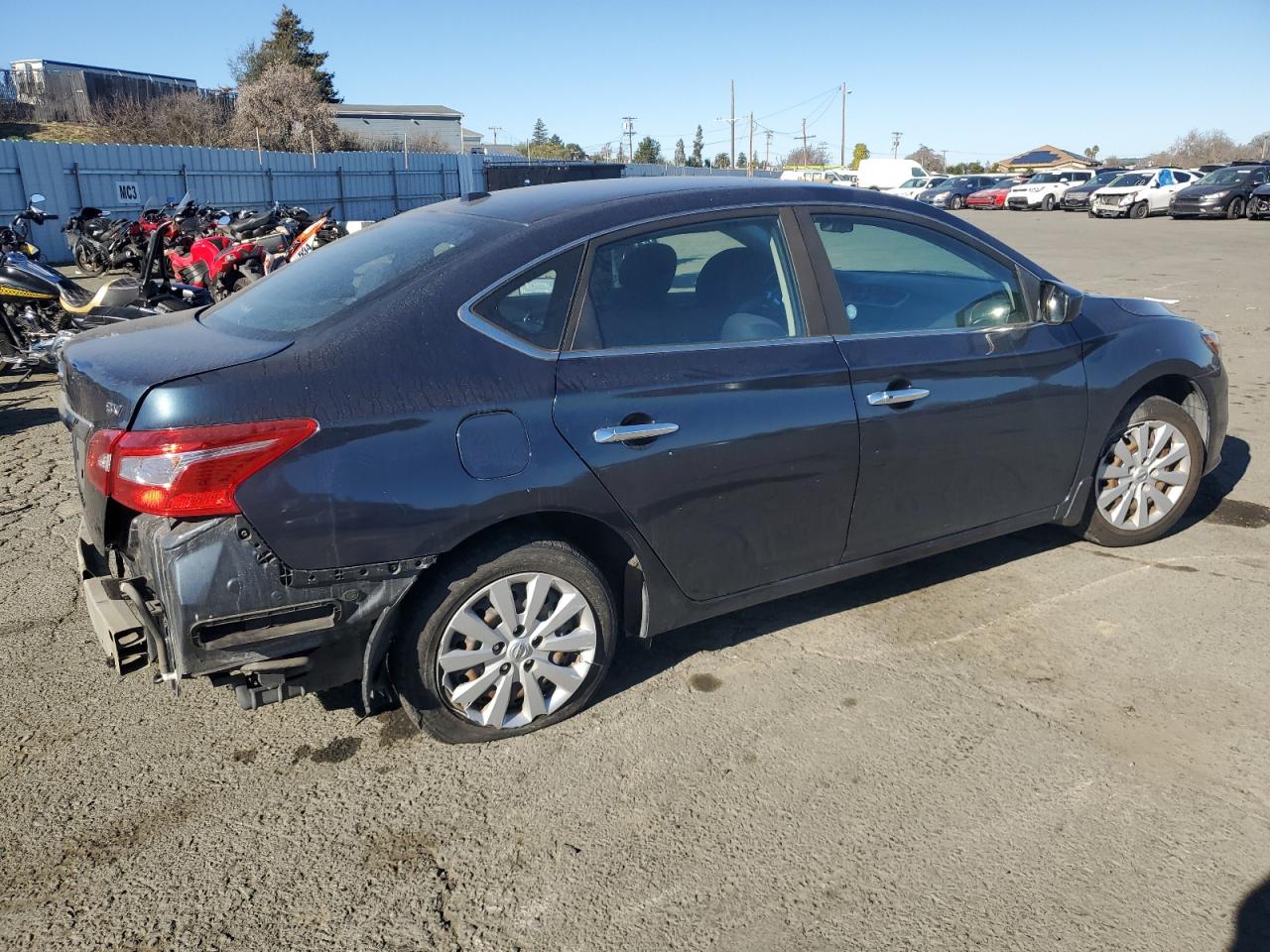 2016 Nissan Sentra - Image 3