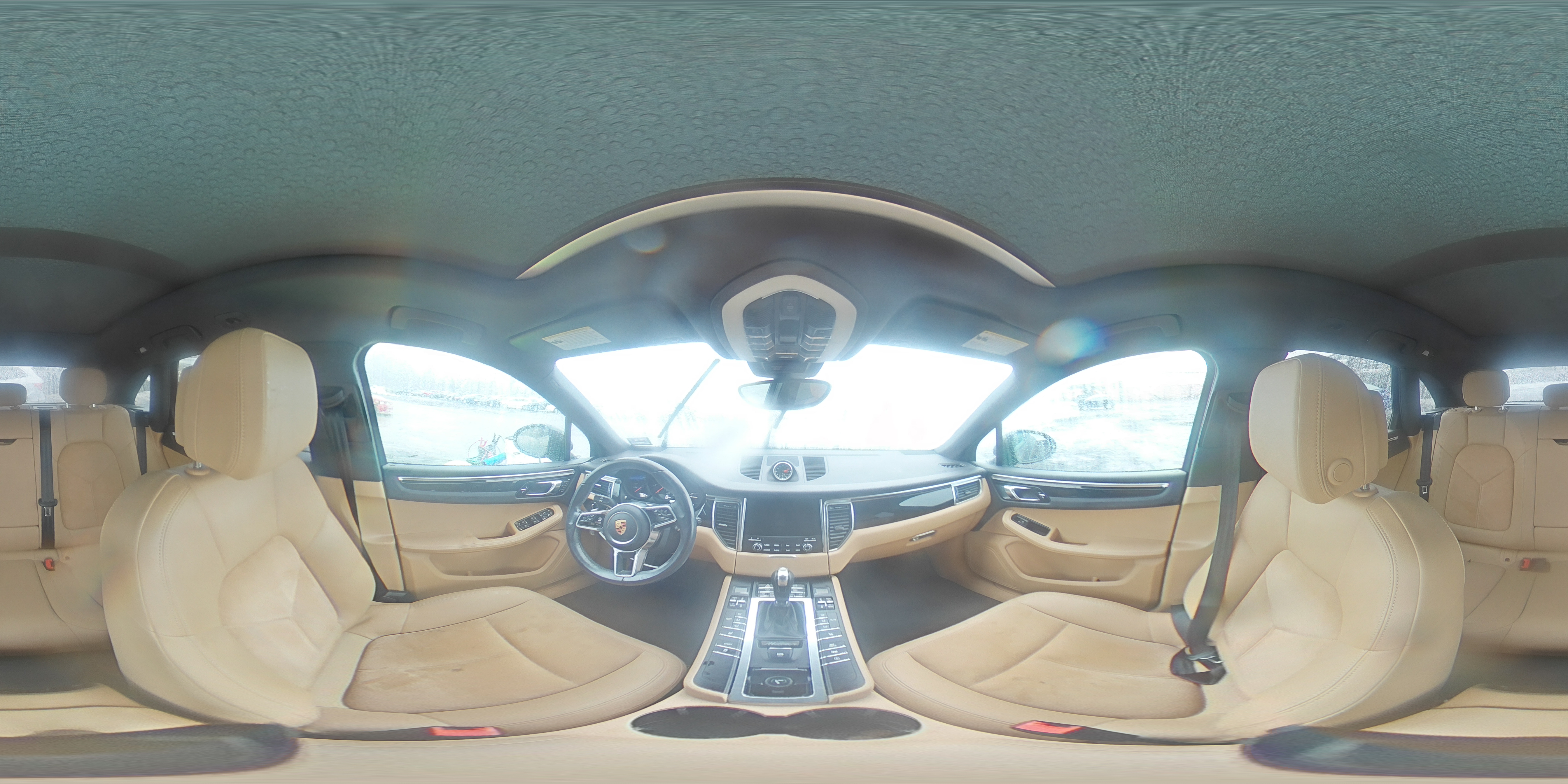 2018 Porsche Macan - Image 14
