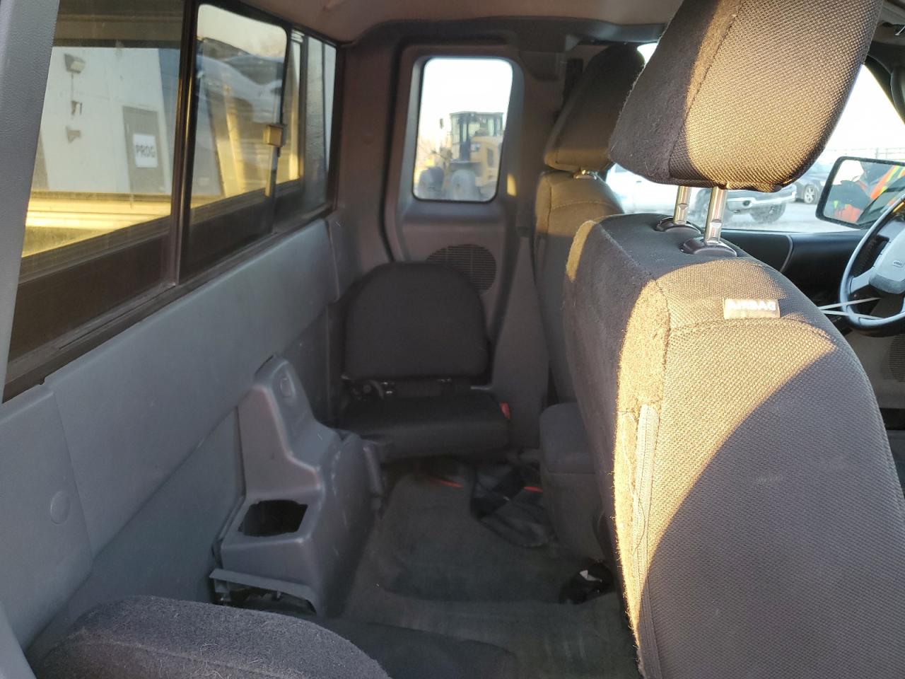 2011 Ford Ranger Super Cab VIN: 1FTLR4FE8BPA86262 Lot: 88100345