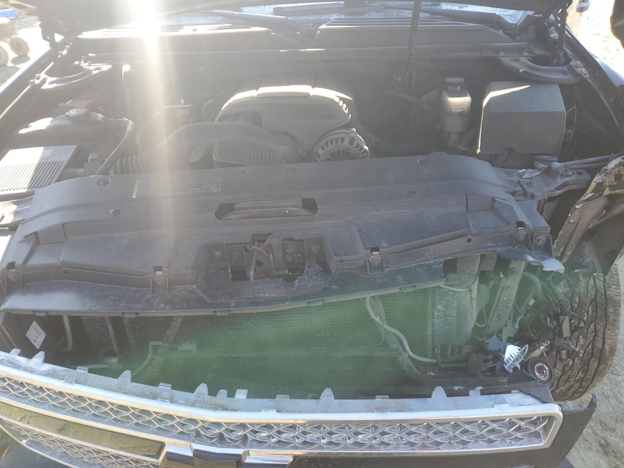 2011 Chevrolet Tahoe - Image 13