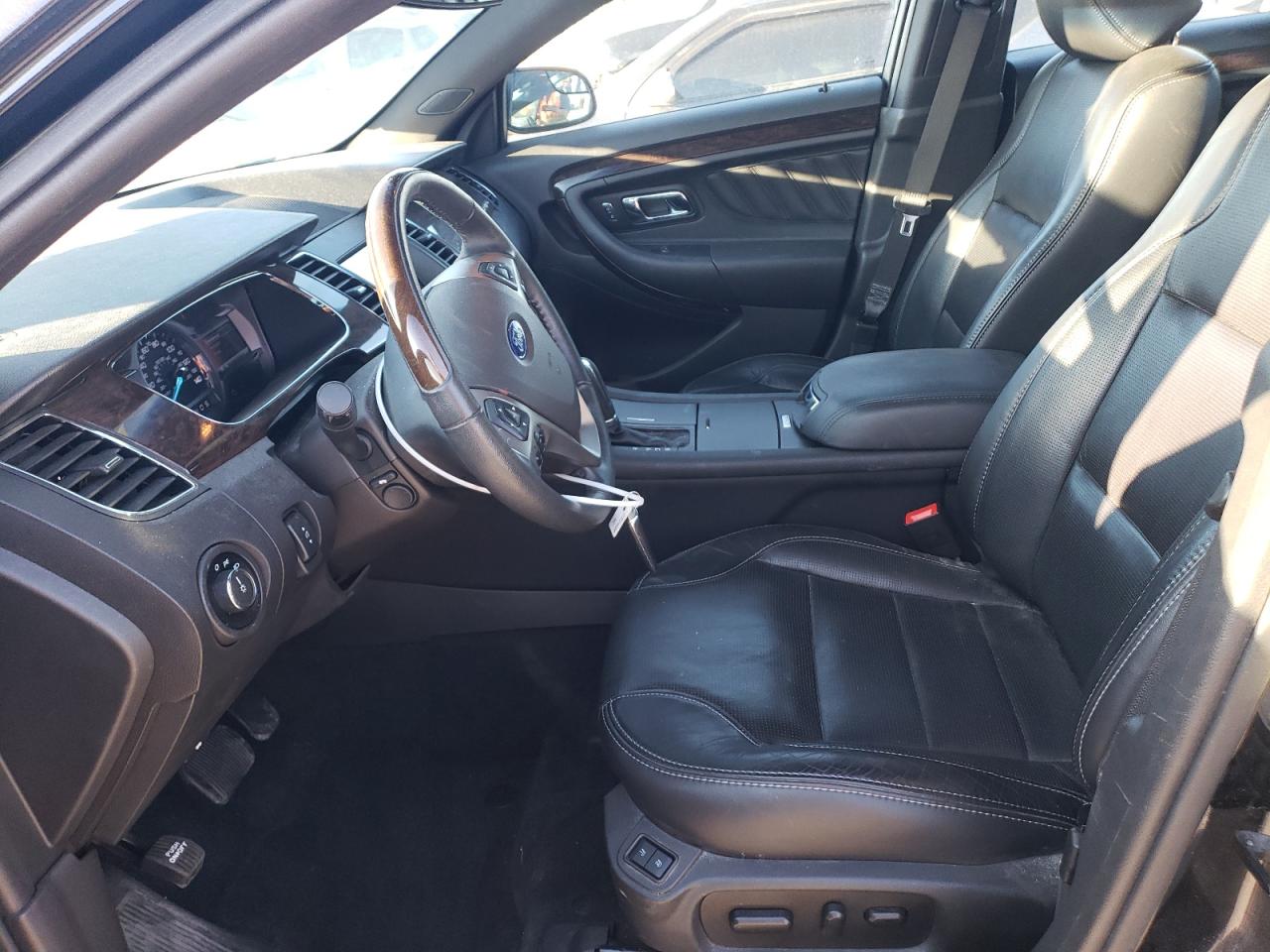 2016 Ford Taurus - Image 7