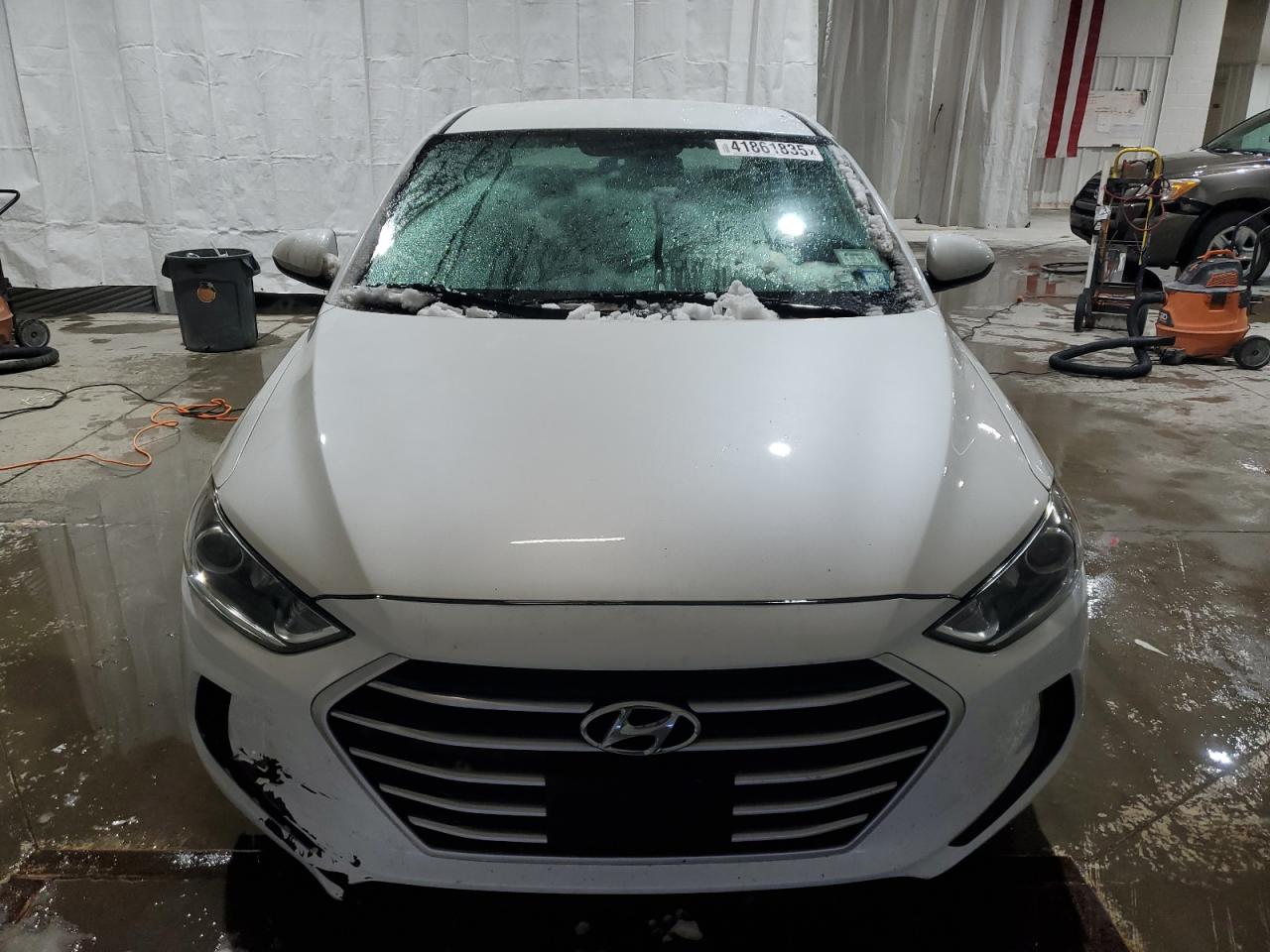 2017 Hyundai Elantra - Image 5