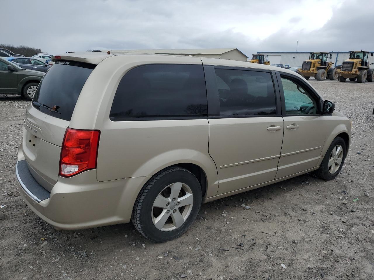 VIN 2C4RDGBG0DR639327 2013 DODGE CARAVAN no.3