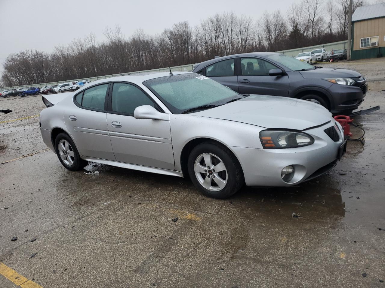 2005 Pontiac Grand Prix - Image 4